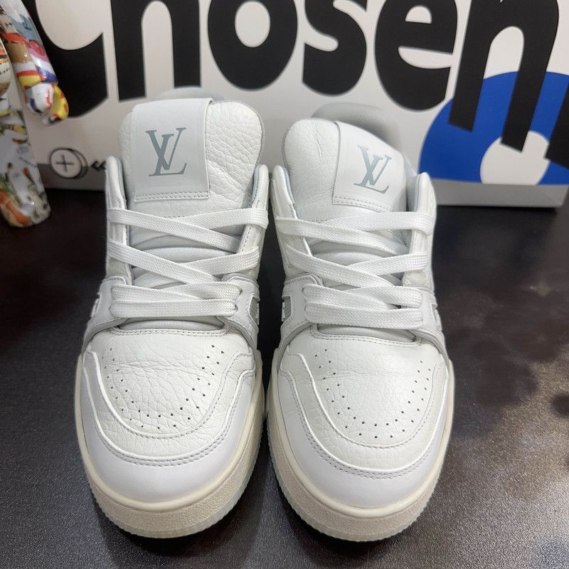 Louis Vuitton Louis Vuitton White Trainer Low-Top Sneakers 0079 Size US 8 / IT 38 - 2 Thumbnail