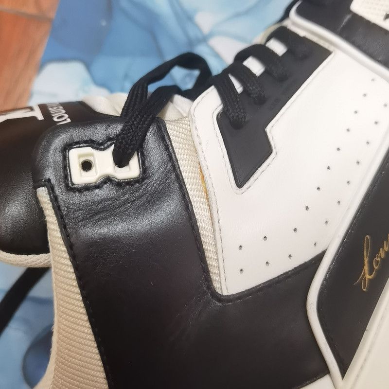 Louis Vuitton Louis Vuitton Trainer Stylish Low-Top Sneakers 0079 Size US 10.5 / EU 43-44 - 15 Thumbnail