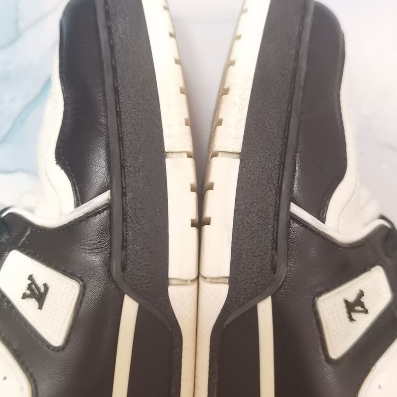 Louis Vuitton Louis Vuitton Trainer Stylish Low-Top Sneakers 0079 Size US 10.5 / EU 43-44 - 11 Thumbnail