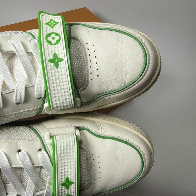 Louis Vuitton Louis Vuitton Green and White Trainer Sneakers 0079 Size US 10 / EU 43 - 8 Thumbnail