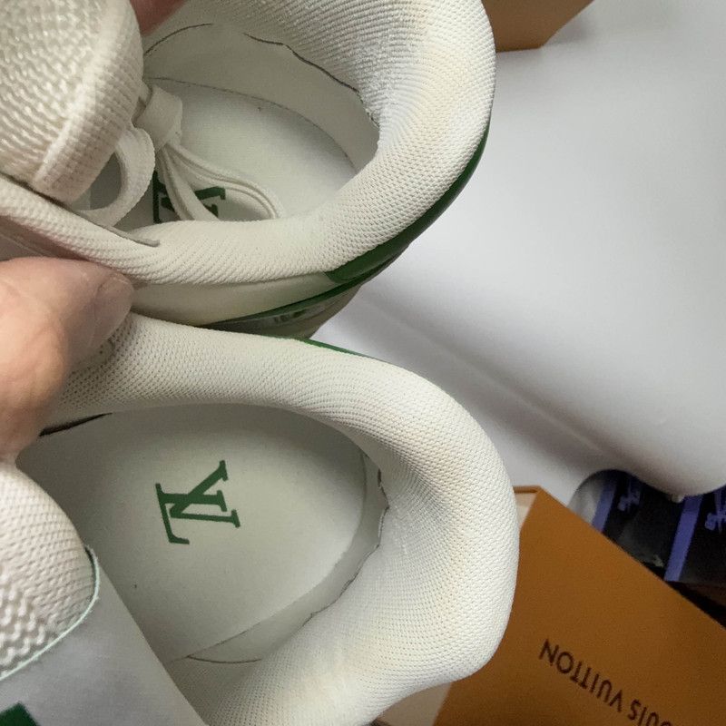 Louis Vuitton Louis Vuitton Green and White Trainer Sneakers 0079 Size US 10 / EU 43 - 7 Thumbnail