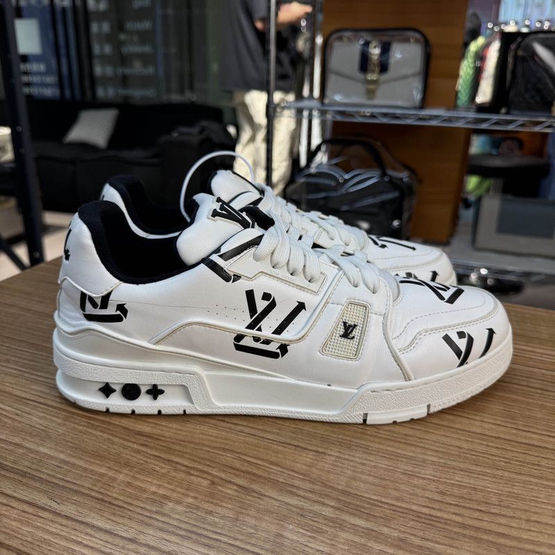 Louis Vuitton Louis Vuitton White and Black Trainer Sneakers 0079 Size US 7 / IT 37 - 7 Thumbnail