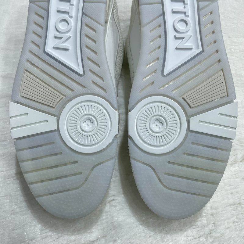 Louis Vuitton Louis Vuitton Trainer Low Top Fashion Sneakers 0079 Size US 10 / EU 43 - 8 Thumbnail