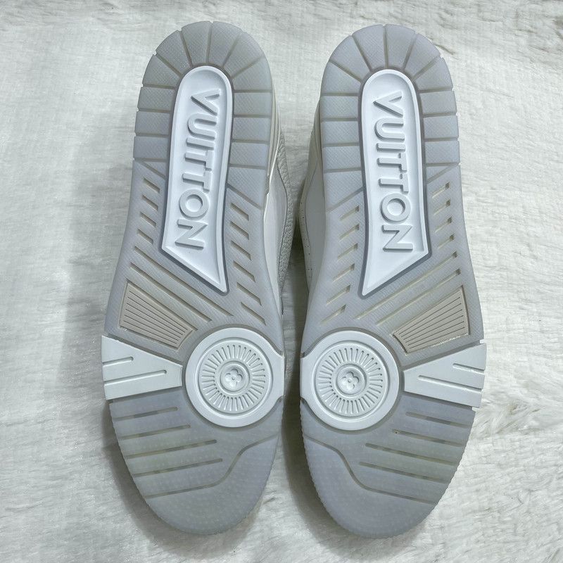 Louis Vuitton Louis Vuitton Trainer Low Top Fashion Sneakers 0079 Size US 10 / EU 43 - 4 Thumbnail
