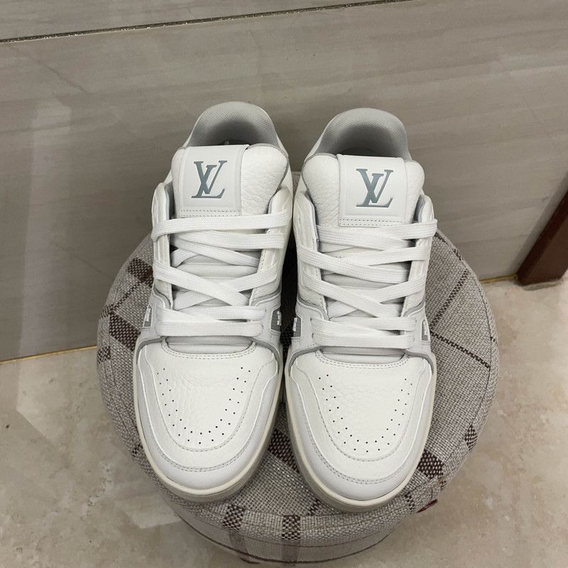 Louis Vuitton Louis Vuitton Trainer Low-Top Fashion Sneakers 0079 Size US 10 / EU 43 - 2 Thumbnail