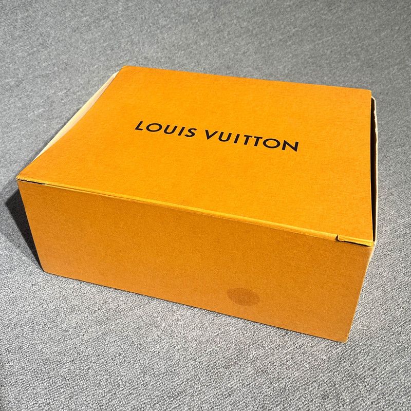 Designer Fashion Item 0079 Size US M / EU 48-50 / 2 - 6 Thumbnail