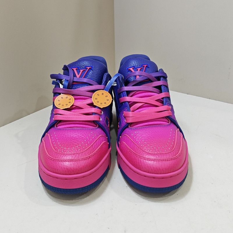 Louis Vuitton Louis Vuitton Gradient Leather Fashion Sneakers 0079 Size US 4 / IT 34 - 2 Thumbnail