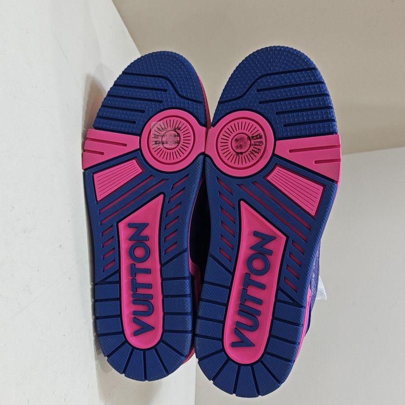 Louis Vuitton Louis Vuitton Gradient Leather Fashion Sneakers 0079 Size US 4 / IT 34 - 4 Thumbnail