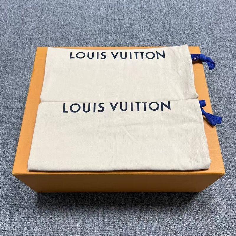 Louis Vuitton Louis Vuitton Women's White and Red Running Shoes 0079 Size US 7 / IT 37 - 10 Thumbnail