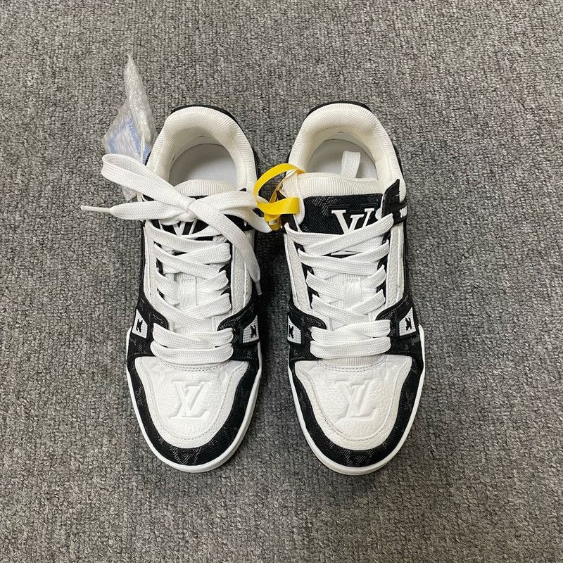 Louis Vuitton Louis Vuitton Black and White Casual Trainers 0079 Size US 4 / IT 34 - 2 Thumbnail