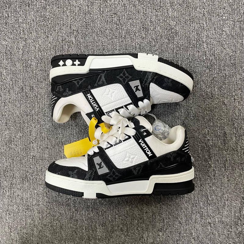 Louis Vuitton Louis Vuitton Trainer Low Top Casual Sneakers for Women 0079 Size US 6 / IT 36 - 7 Thumbnail