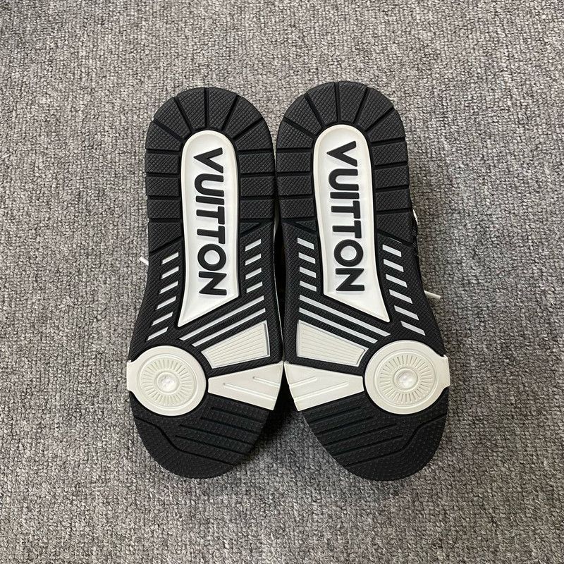 Louis Vuitton Louis Vuitton Trainer Low Top Casual Sneakers for Women 0079 Size US 6 / IT 36 - 4 Thumbnail