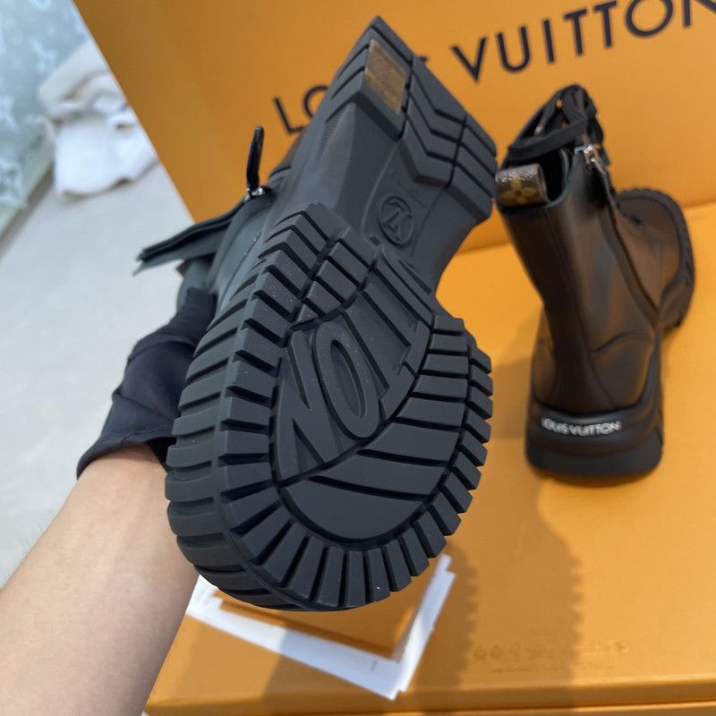Louis Vuitton Louis Vuitton Black Leather Trendy Ankle Boots 0079 Size US 6 / IT 36 - 12 Thumbnail