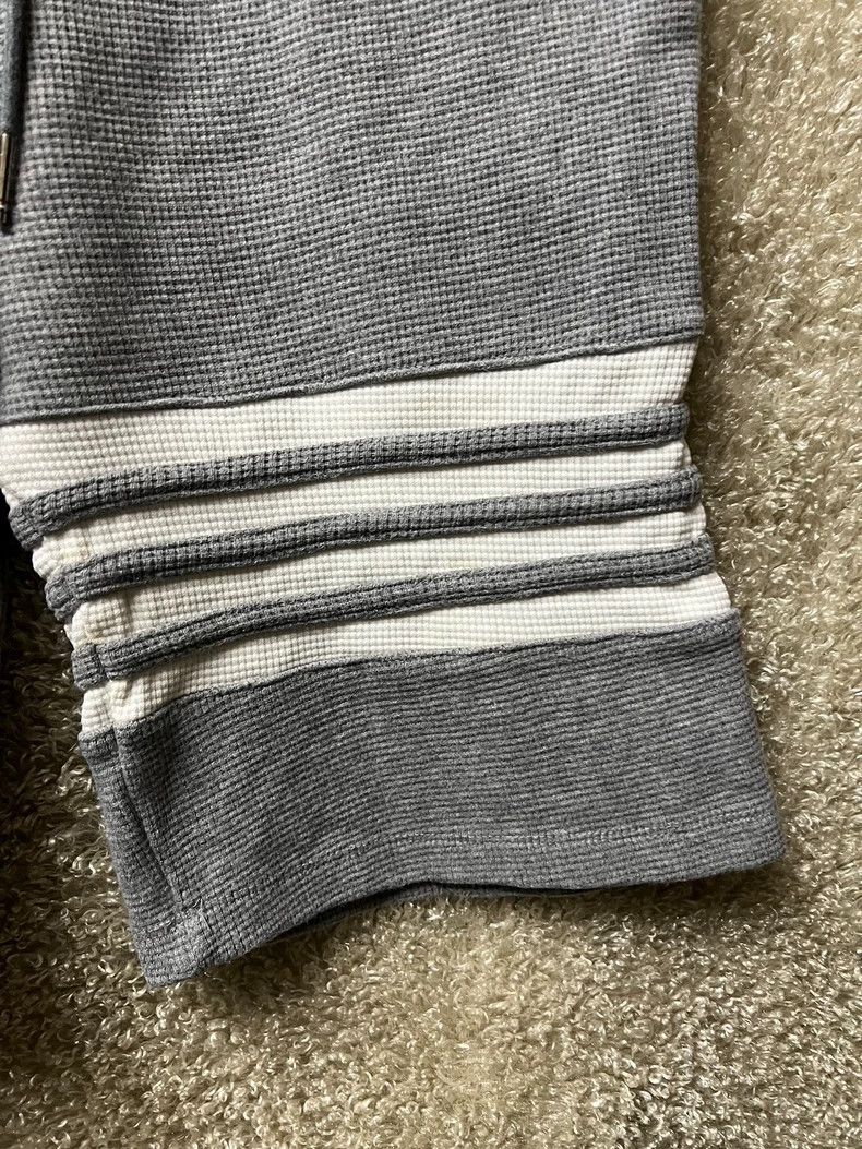 Thom Browne Thom Browne Men's Casual Sports Shorts Size US 26 / EU 42 - 2 Thumbnail