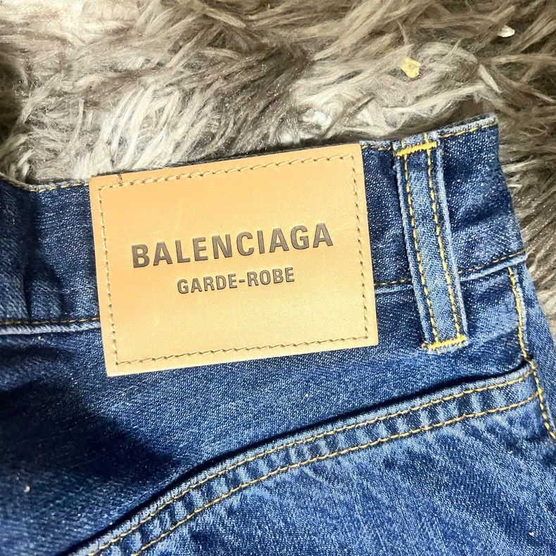 Balenciaga Balenciaga Washed Baggy Denim Jeans Size US 26 / EU 42 - 5 Thumbnail