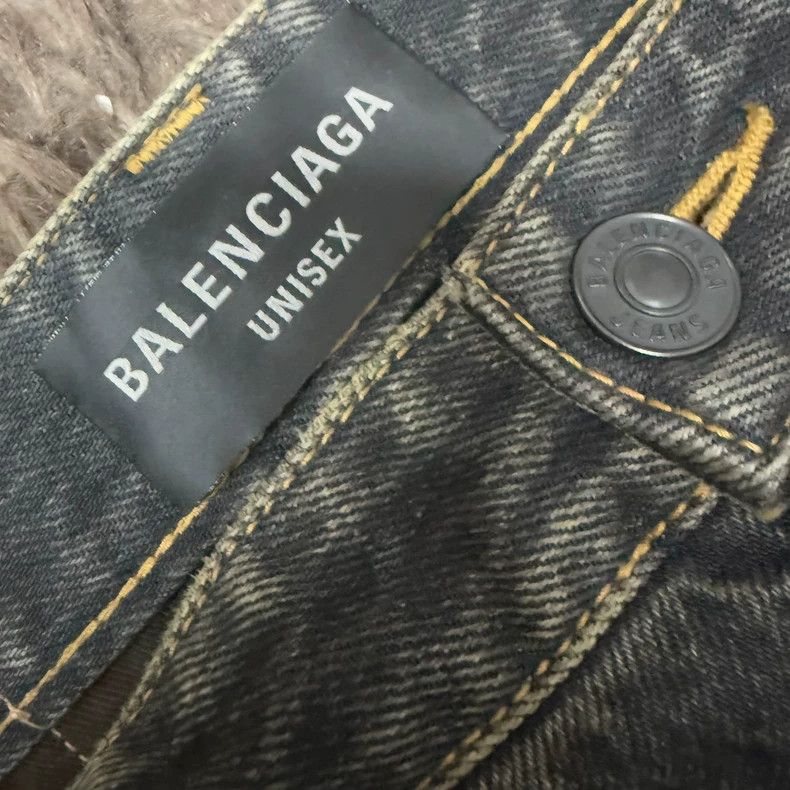 Balenciaga Balenciaga Distressed Cargo Denim Jeans Size US 28 / EU 44 - 2 Thumbnail