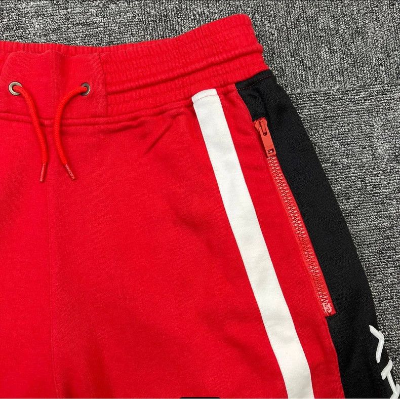 Givenchy Givenchy Logo Embroidered Red Shorts Size US 26 / EU 42 - 4 Thumbnail