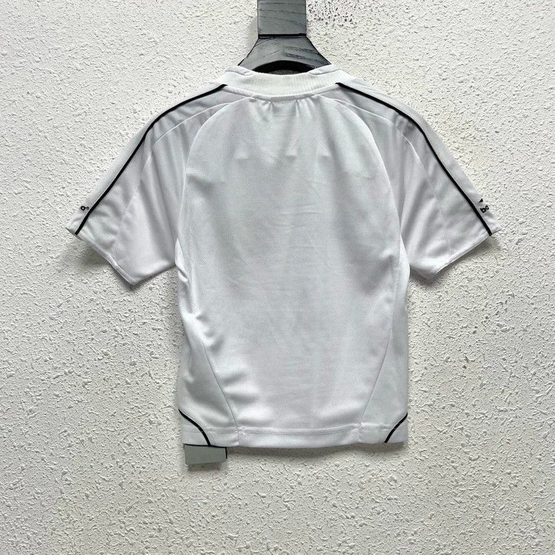 Balenciaga Balenciaga Manchester United Embroidered T-shirt Size US S / EU 44-46 / 1 - 2 Thumbnail