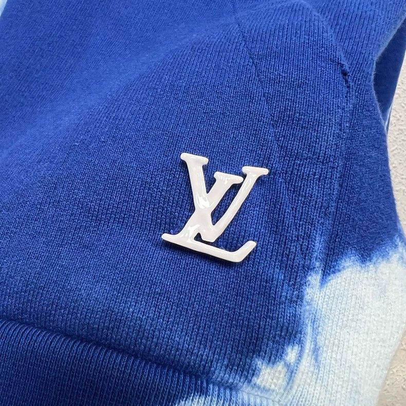 Louis Vuitton Louis Vuitton Blue Tie-Dye Logo Hoodie Size US M / EU 48-50 / 2 - 5 Thumbnail