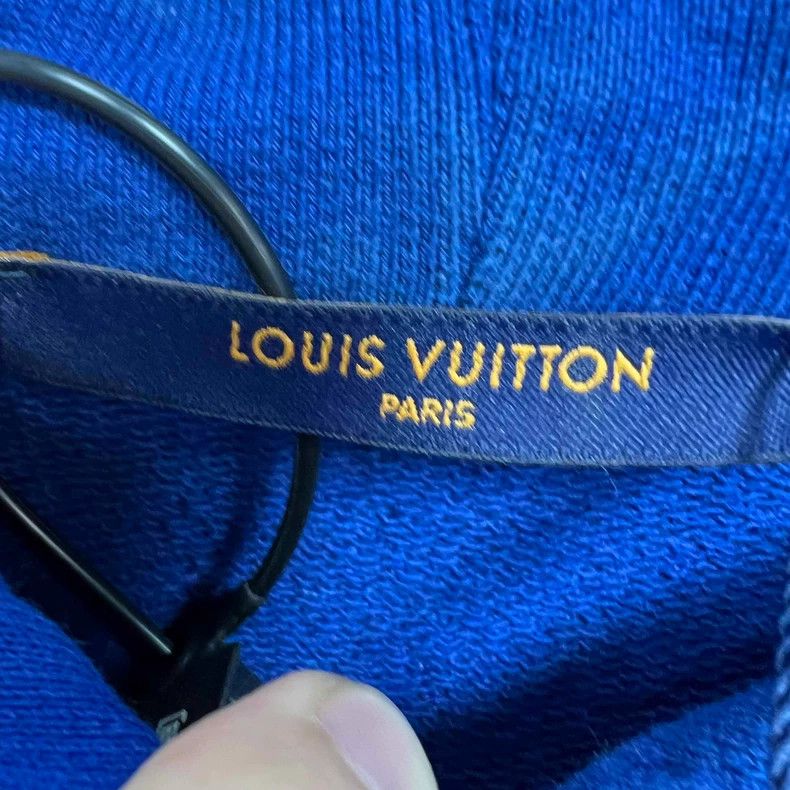 Louis Vuitton Louis Vuitton Blue Tie-Dye Logo Hoodie Size US M / EU 48-50 / 2 - 3 Thumbnail