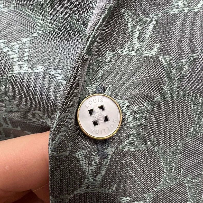 Louis Vuitton Louis Vuitton SS24 Pharrell Cuban Shirt Size US S / EU 44-46 / 1 - 5 Thumbnail