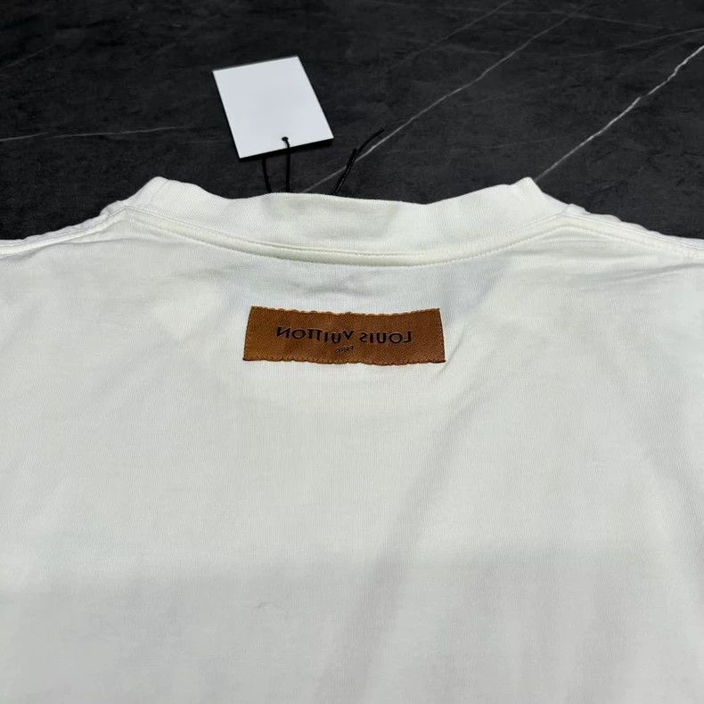 Louis Vuitton Louis Vuitton Crayon Logo Short Sleeve Tee Size US XXL / EU 58 / 5 - 4 Thumbnail
