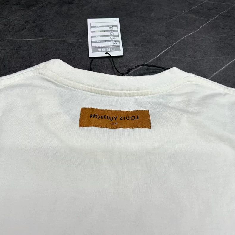 Louis Vuitton Louis Vuitton Flame Graphic Short Sleeve Tee Size US XL / EU 56 / 4 - 3 Thumbnail