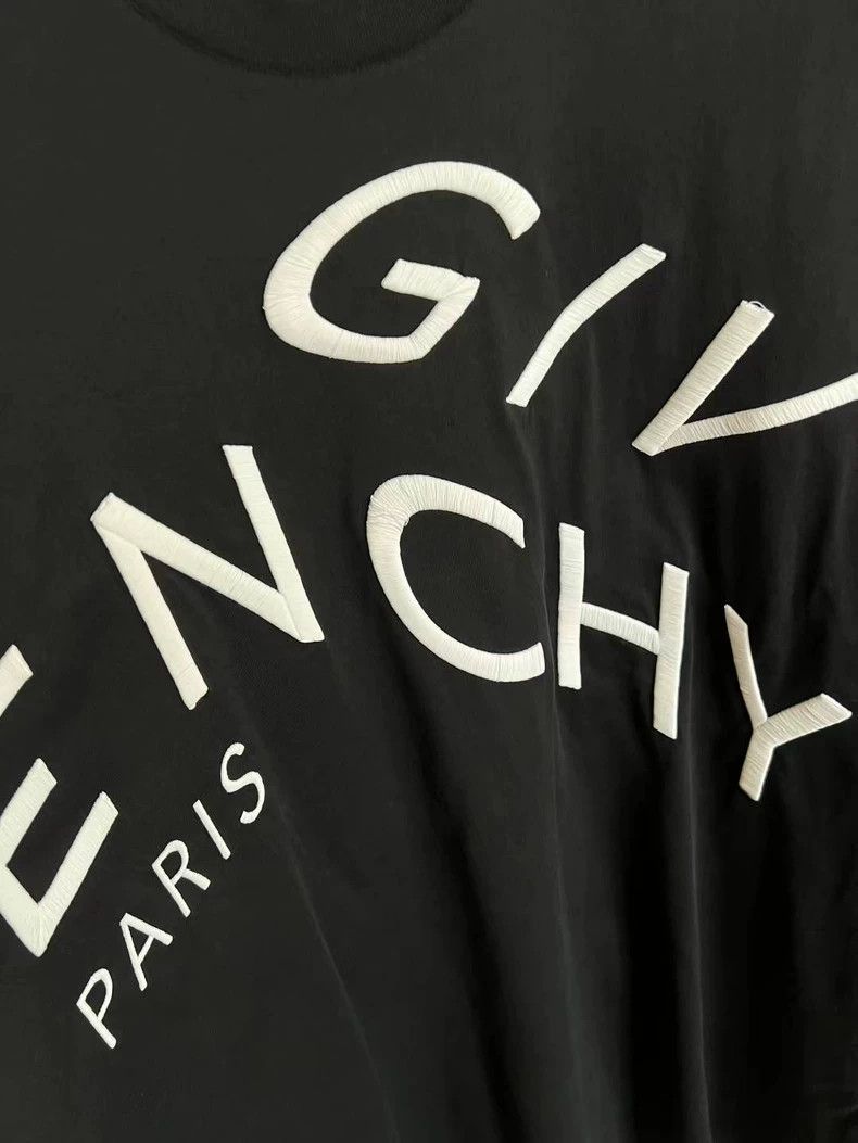 Givenchy Givenchy Black Embroidered Logo Short Sleeve Tee Size US S / EU 44-46 / 1 - 2 Thumbnail