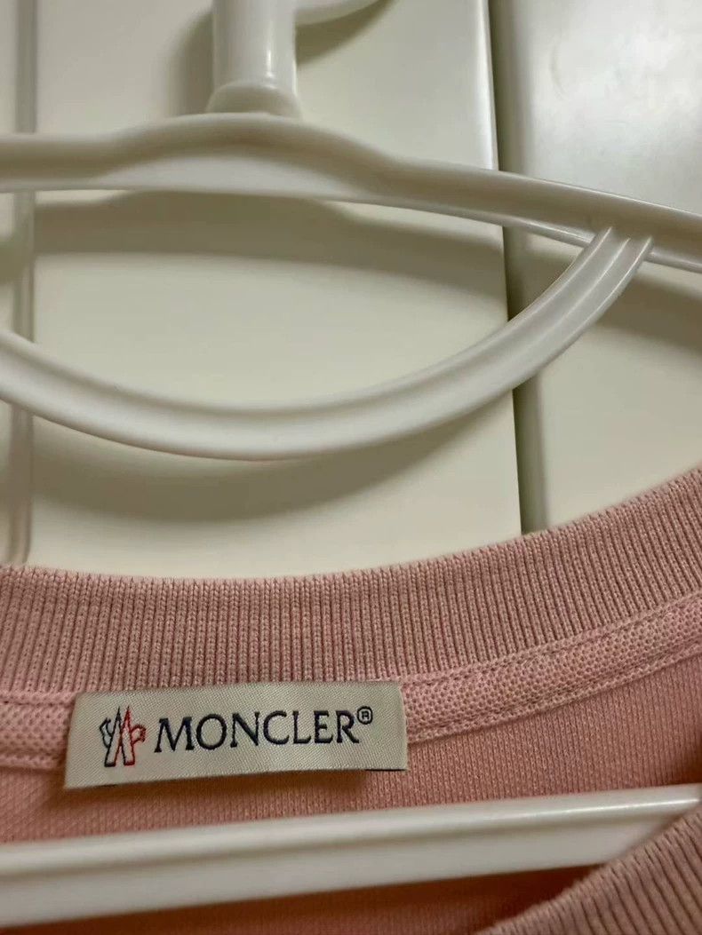 Moncler Moncler Embroidered Logo Short Sleeve Tee Size US L / EU 52-54 / 3 - 2 Thumbnail