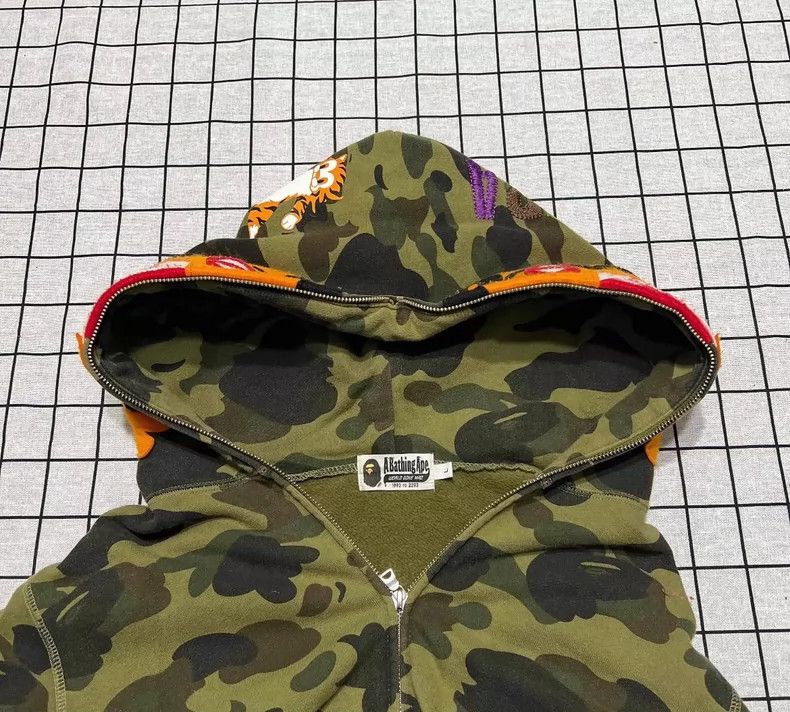 Bape BAPE Green Camo Tiger Head Hoodie Size US L / EU 52-54 / 3 - 3 Thumbnail