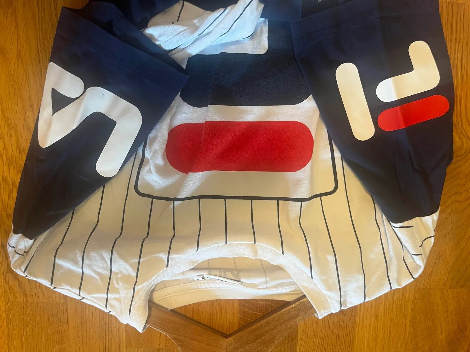 Fila Fila Short Sleeve T-shirt Size S / US 4 / IT 40 - 5 Thumbnail