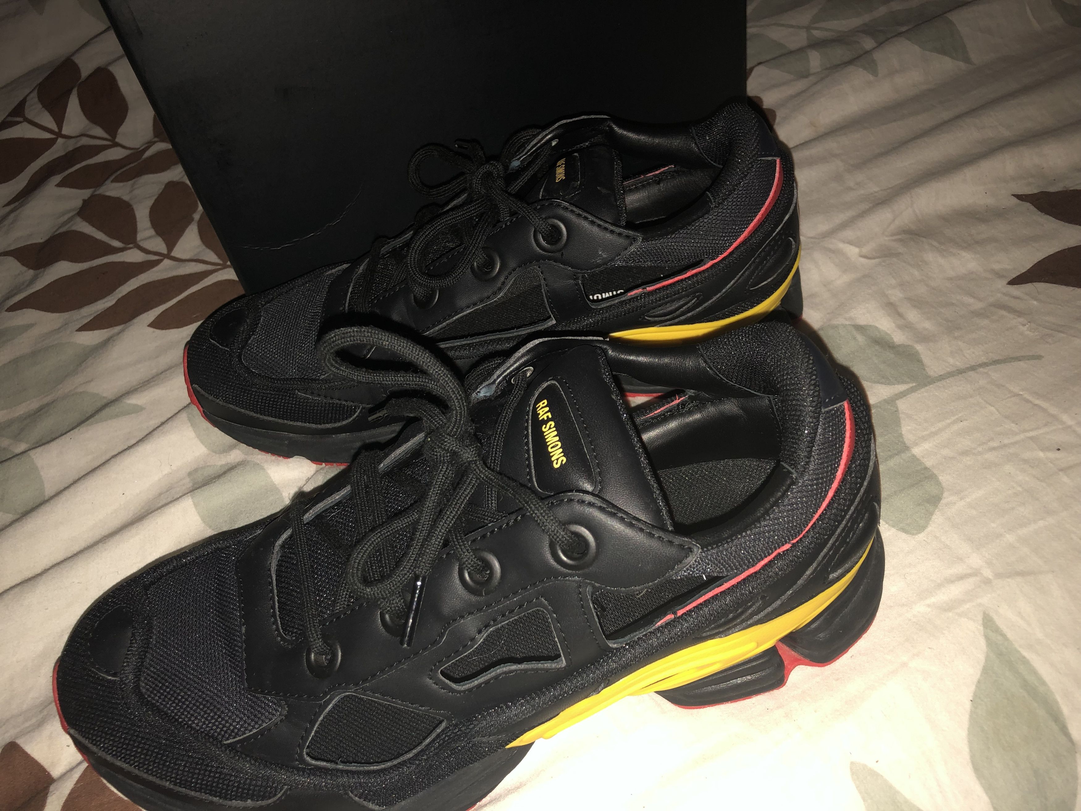 Adidas × Raf Simons Adidas x Raf Simons Replicant Ozweego 