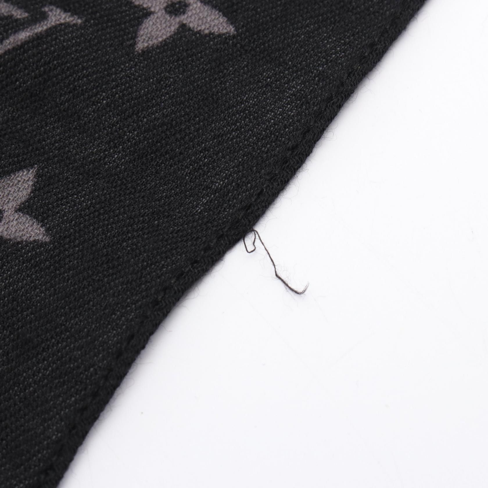 Louis Vuitton Louis Vuitton Louis Vuitton × NIGO Etole Damier Giant Wave Monogram Wool Stole Canvas Shawl MP2697 Size ONE SIZE - 3 Thumbnail