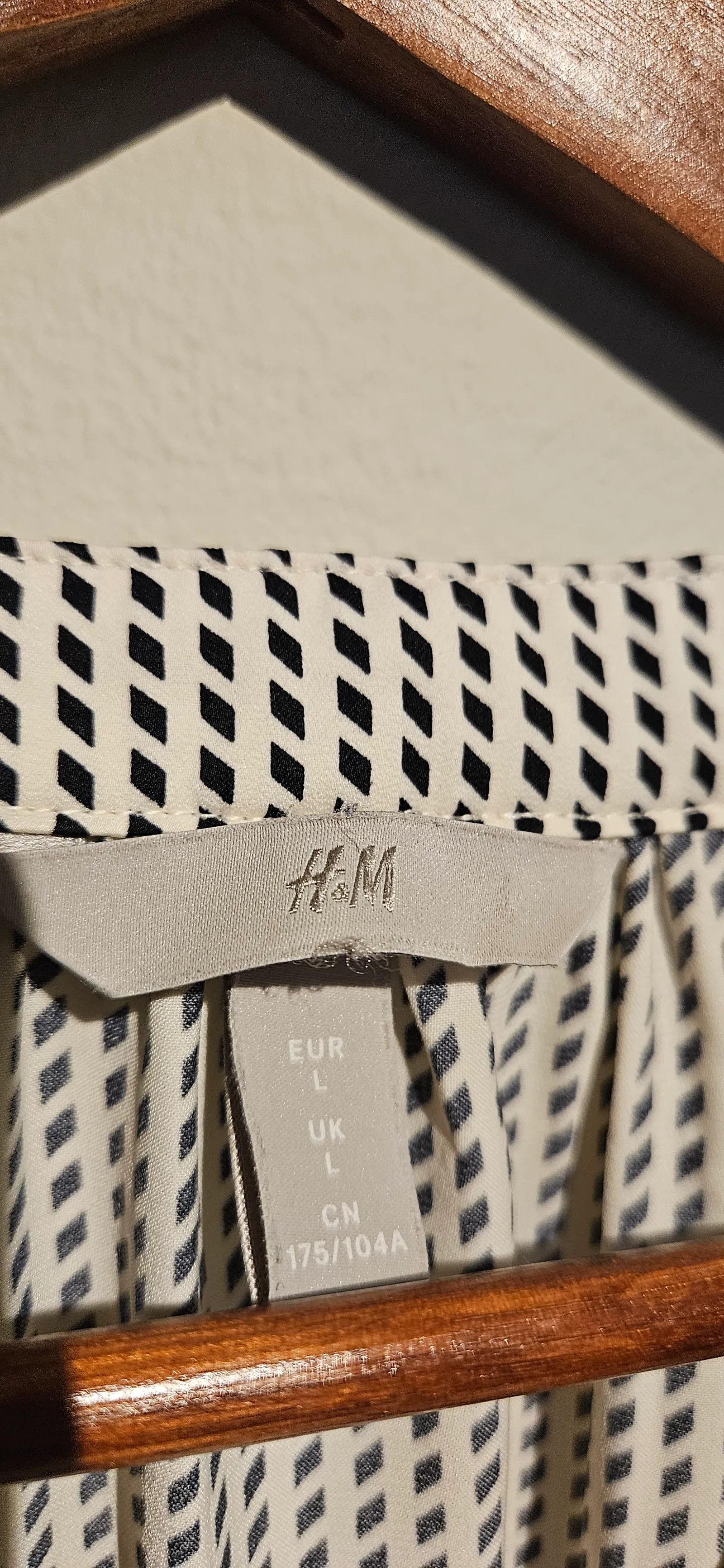 H&M H&M Dress Size L / US 10 / IT 46 - 2 Thumbnail
