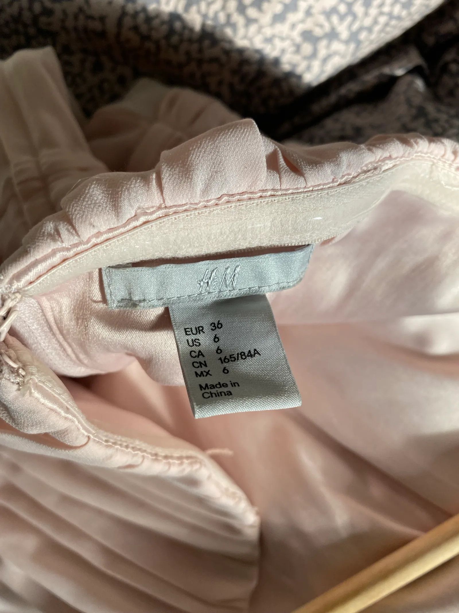 H&M H&M Dress Size XS / US 0-2 / IT 36-38 - 2 Thumbnail