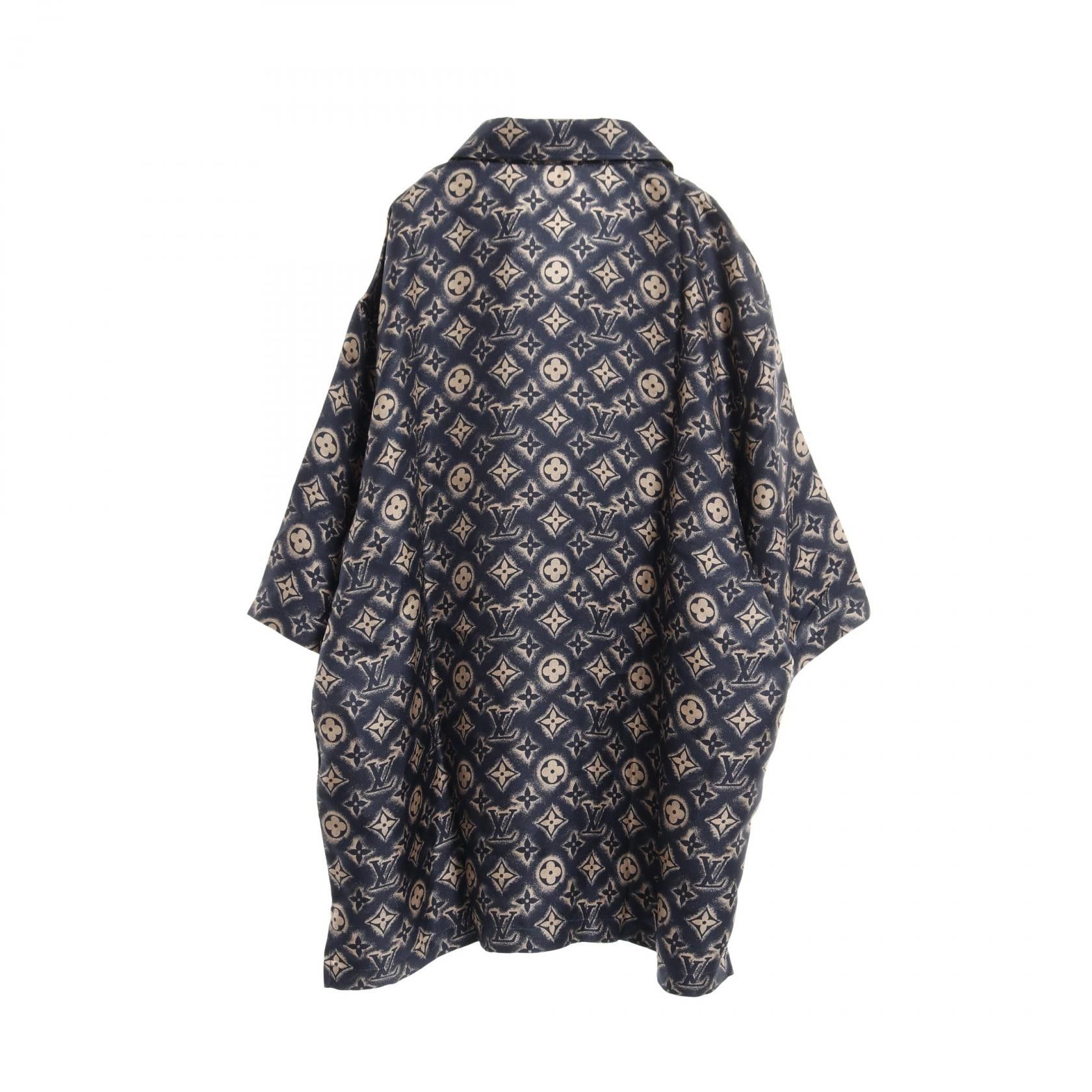 Louis Vuitton Louis Vuitton Louis Vuitton Monogram Silk Top Others Tops Size ONE SIZE - 2 Thumbnail