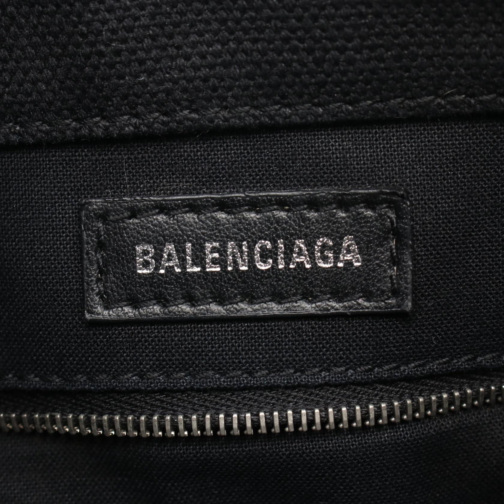 Balenciaga Balenciaga Balenciaga Wave XS Canvas Handbag Canvas Handbag 619979 Size ONE SIZE - 4 Thumbnail