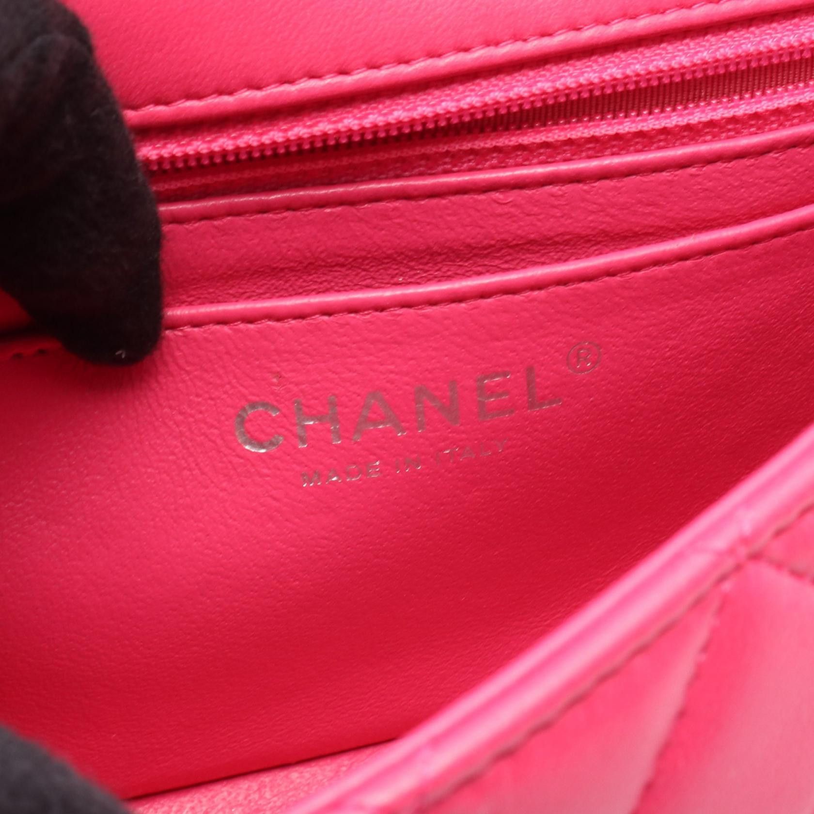 Chanel Chanel Chanel Mini Matelasse 20 Lambskin Shoulder Bag Leather Shoulder Bag A01163 Size ONE SIZE - 4 Thumbnail