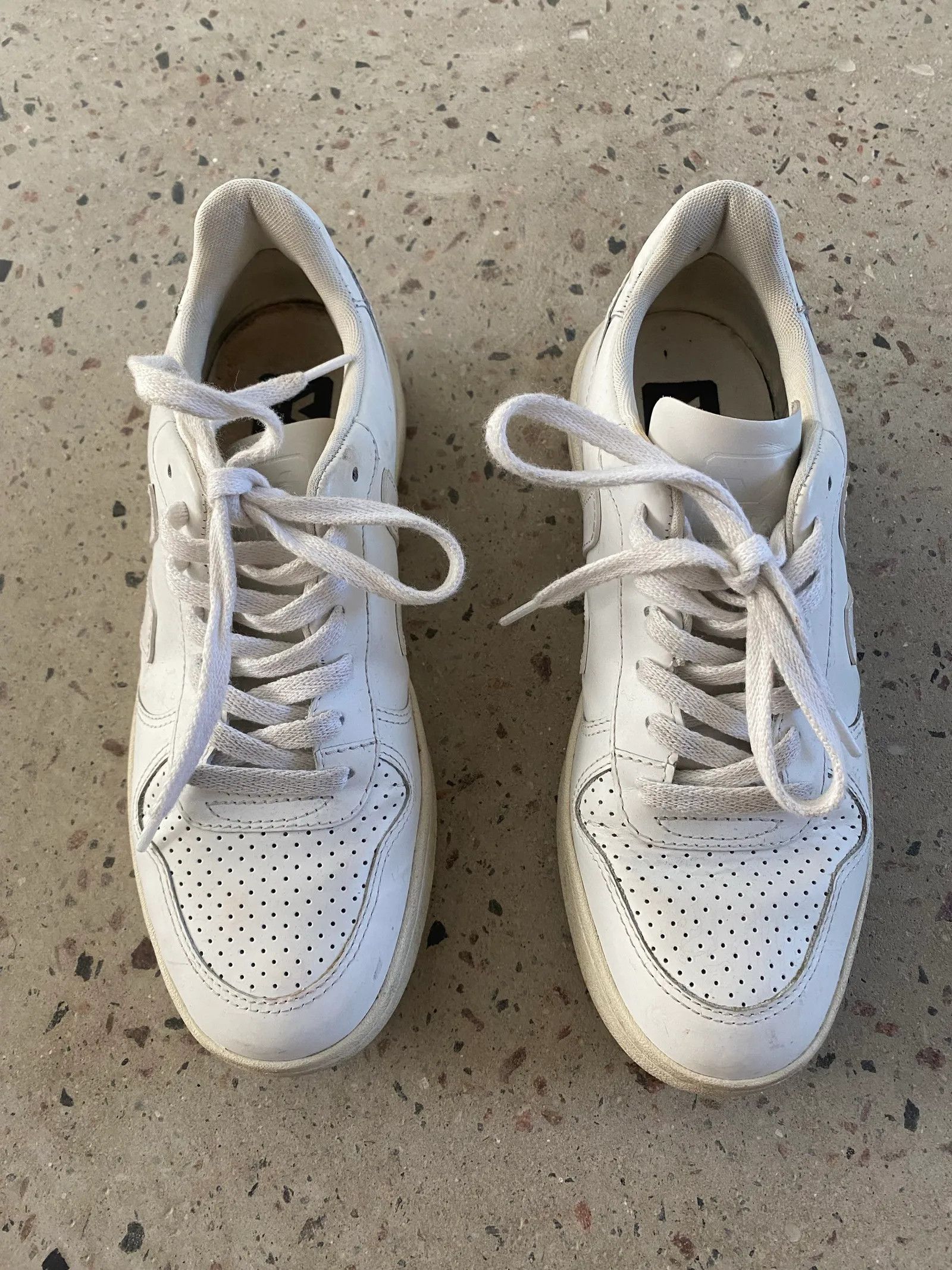 Veja Veja Sneakers Size US 9 / IT 39 - 2 Thumbnail