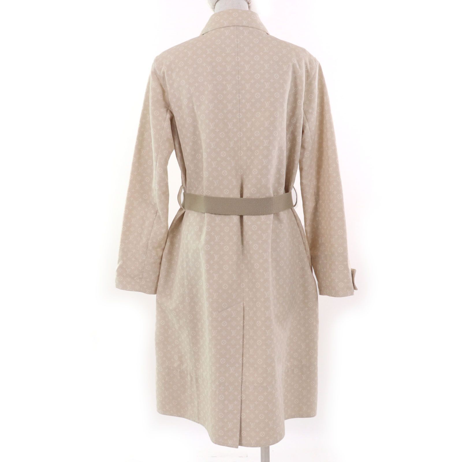 Louis Vuitton Louis Vuitton Louis Vuitton Logo button and belt with Monogram Cotton Coat Cotton Outerwear Size ONE SIZE - 3 Thumbnail