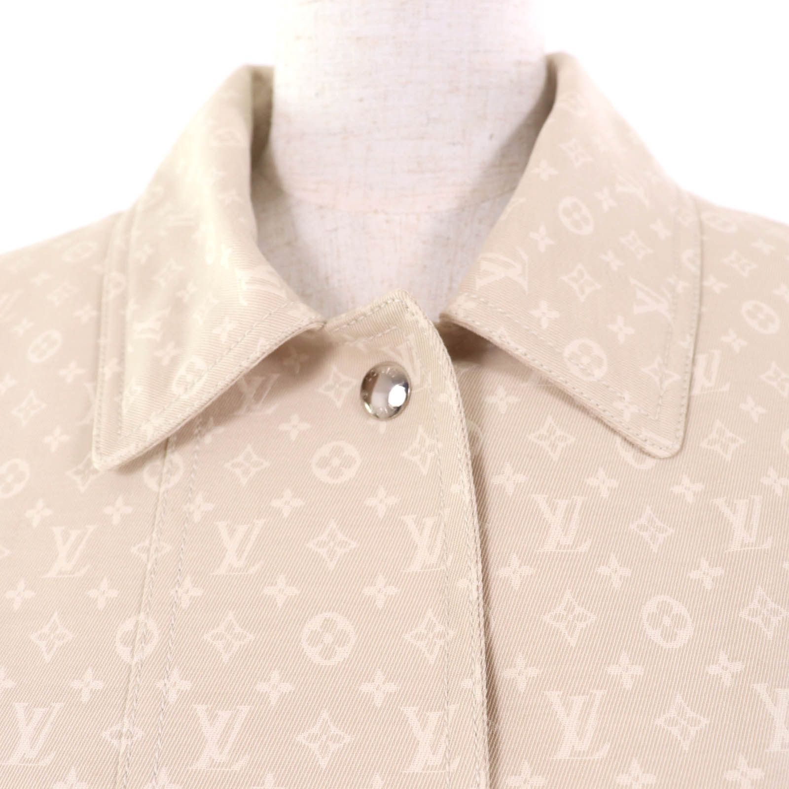 Louis Vuitton Louis Vuitton Louis Vuitton Logo button and belt with Monogram Cotton Coat Cotton Outerwear Size ONE SIZE - 4 Thumbnail