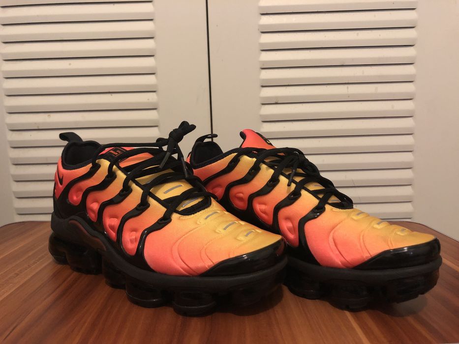 Vapormax shop plus tiger