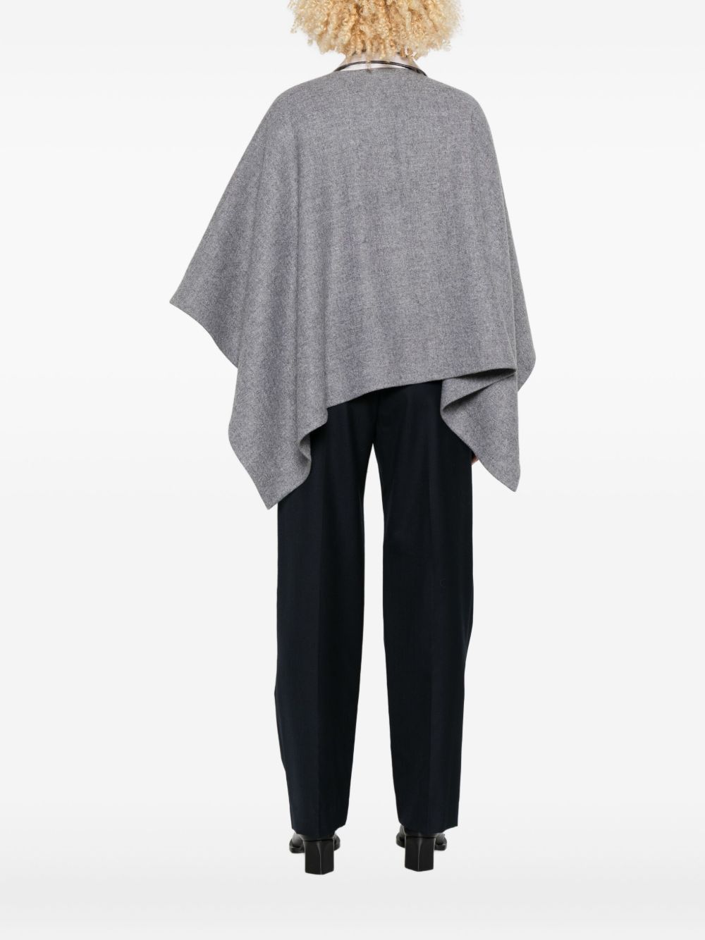 Max Mara WOOL CAPE Size M / US 6-8 / IT 42-44 - 4 Thumbnail