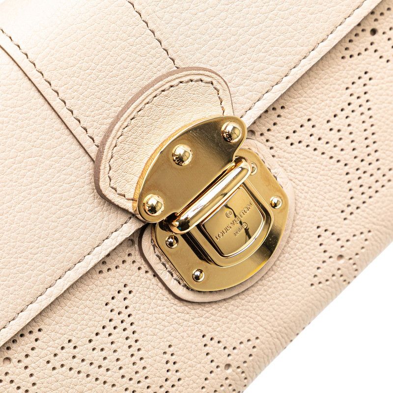 Louis Vuitton Louis Vuitton Louis Vuitton Portefeuille Iris Monogram Mahina Long Wallet Leather Long Wallet M58139 Size ONE SIZE - 7 Thumbnail