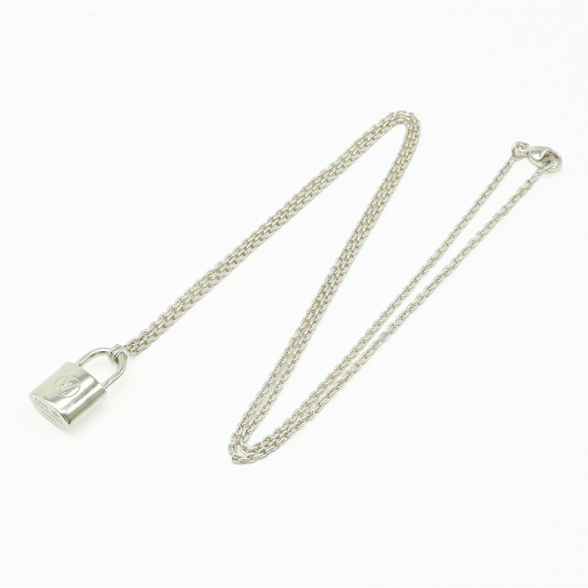 Louis Vuitton Louis Vuitton Louis Vuitton Silver Lockit Necklace Pendant Metal Necklace Q93559 DUTY FREE for USA Size ONE SIZE - 2 Thumbnail
