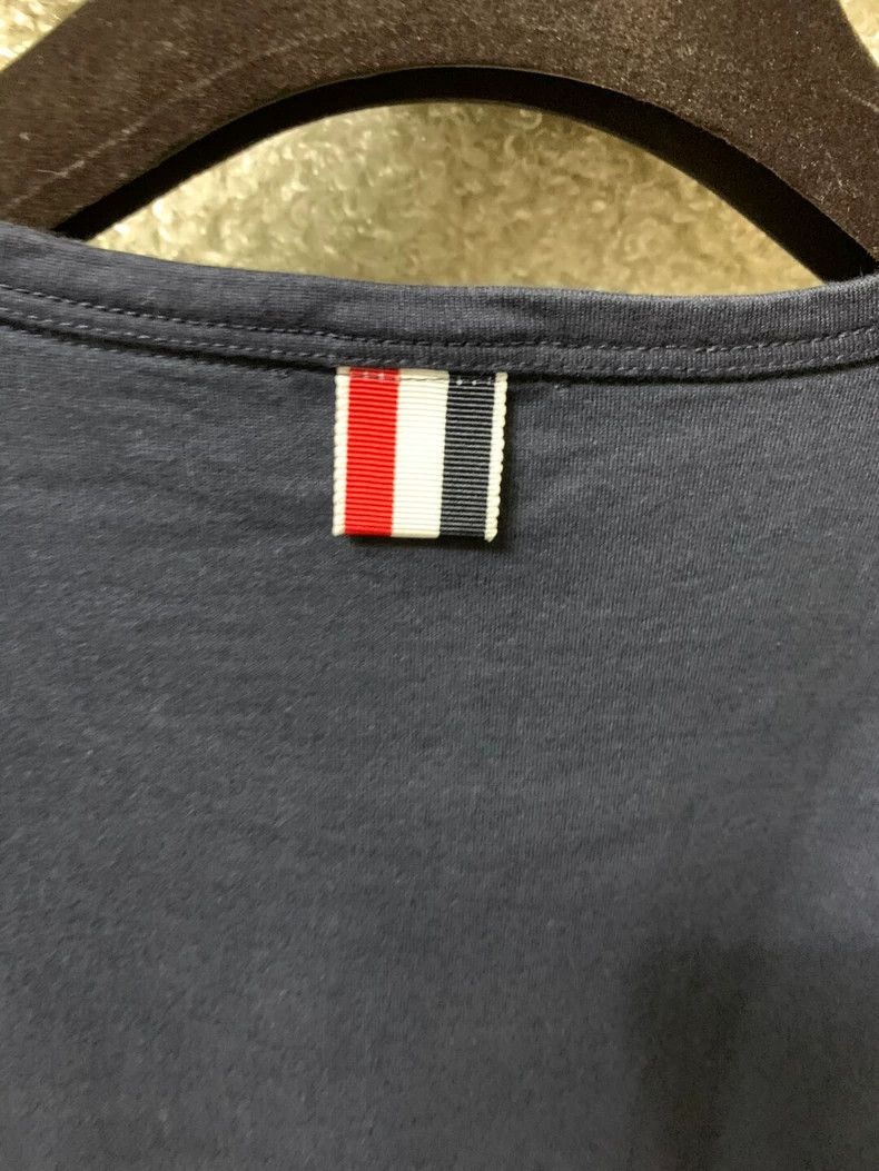 Thom Browne Thom Browne Men's Short Sleeve T-Shirt Size US M / EU 48-50 / 2 - 8 Thumbnail