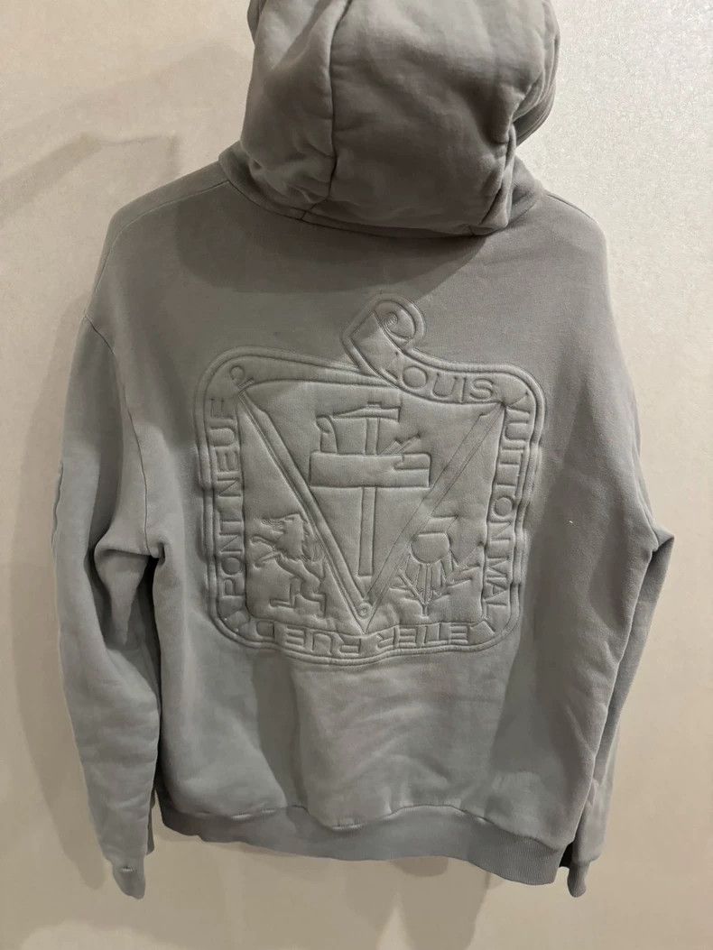 Louis Vuitton Louis Vuitton Grey Emblem Hoodie Size US L / EU 52-54 / 3 - 2 Thumbnail