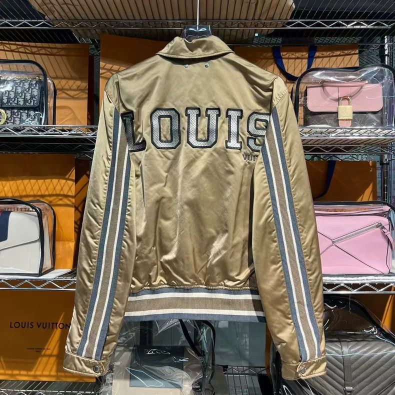 Louis Vuitton Louis Vuitton Gold Embroidered Letter Bomber Jacket Size US L / EU 52-54 / 3 - 2 Thumbnail
