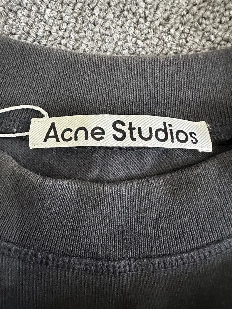 Acne Studios Acne Studios Black Distressed Letter Tee Size US XS / EU 42 / 0 - 3 Thumbnail