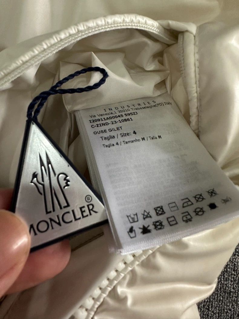 Moncler Moncler White Puffer Vest with Stand Collar Size US M / EU 48-50 / 2 - 5 Thumbnail